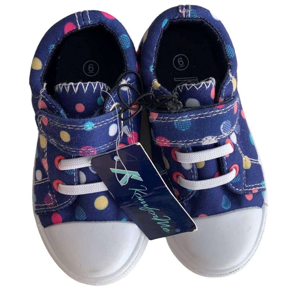K KomForme Size 6 Polka Dot Sneakers